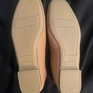 Time and Tru Shoes